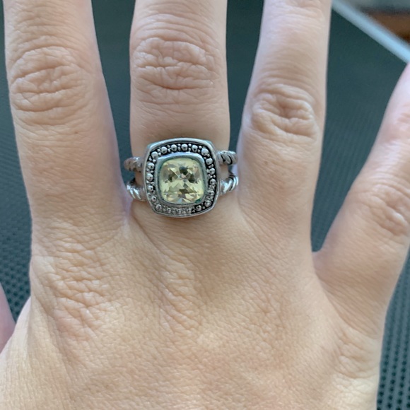 Ring - Picture 1 of 2